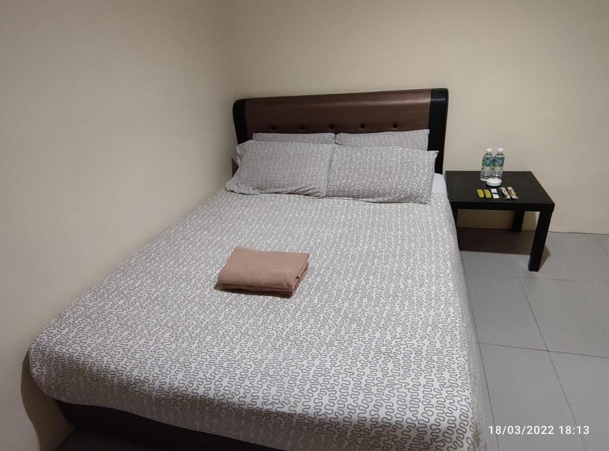 Fifty Seven Inn Batu Pahat Exterior foto